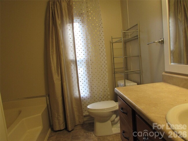 Building Photo - 124 Cove View Dr