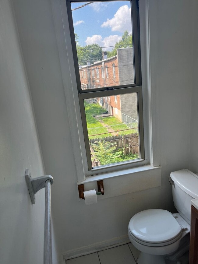 Building Photo - Welcome to this Charming Home