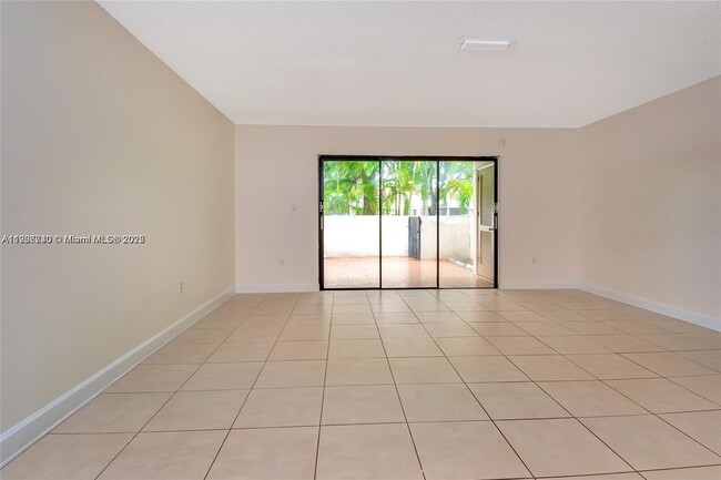 Building Photo - 6236 SW 136th Ct