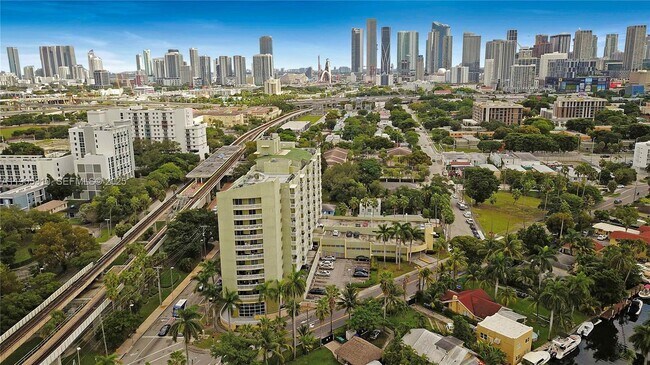 Building Photo - 816 NW 11th St