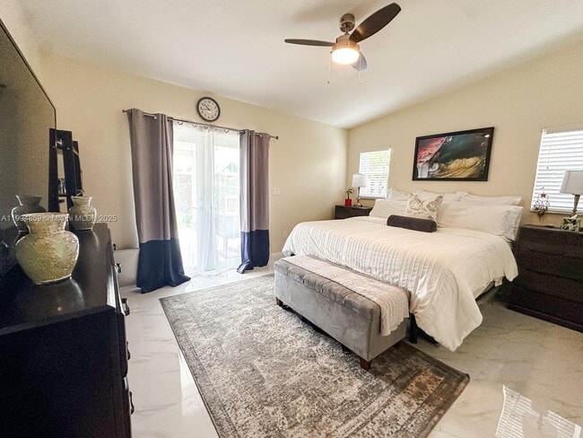 Building Photo - 4250 SW 149th Ct