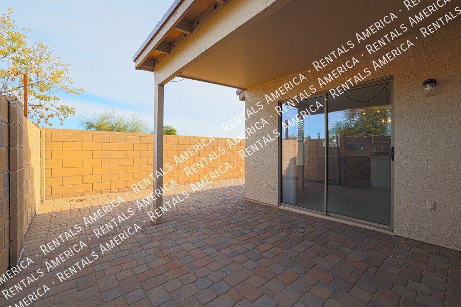 Building Photo - 1324 S Mosley Ct