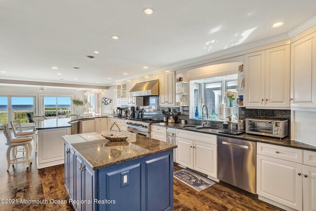 Building Photo - 211 Ocean Ave N