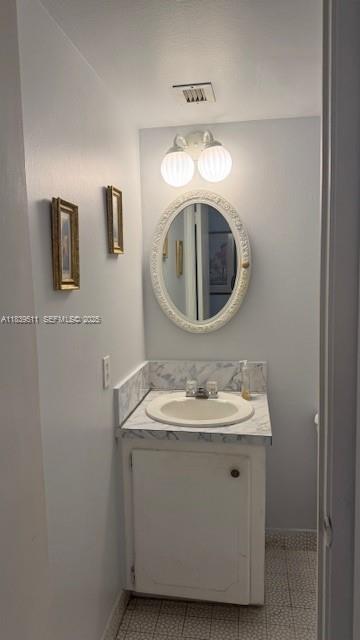 Building Photo - 1801 S Ocean Dr