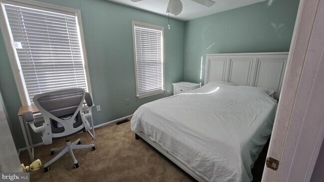 Building Photo - 6628 Ducketts Ln