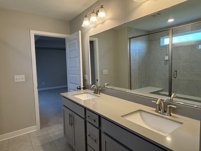 Building Photo - 5898 Weldra Dr