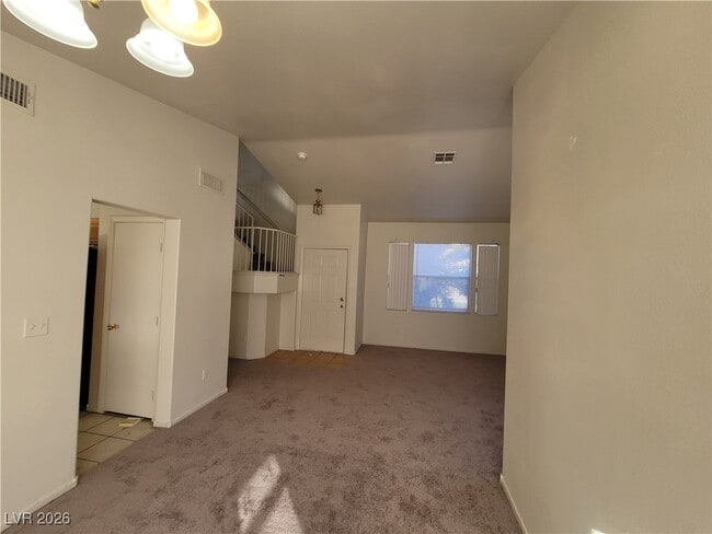 Building Photo - 25 Newburg Ave