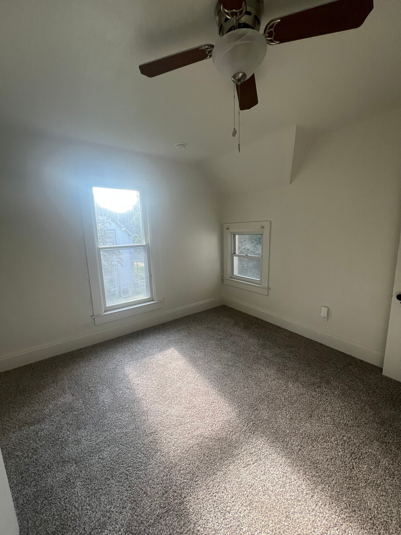 Bedroom 2 - 507 Center Ave