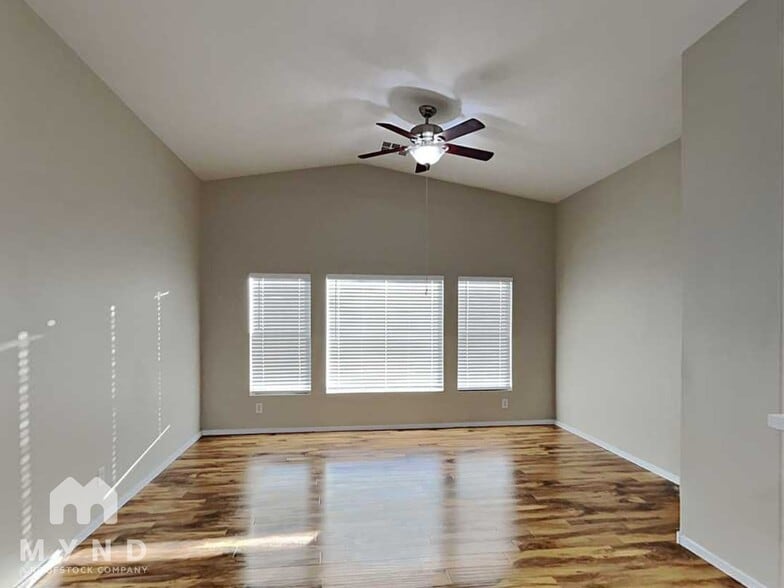 Building Photo - 2590 Alias Smith Dr