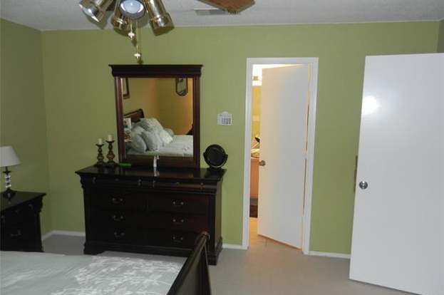 Building Photo - 3001 Green Vista Ct