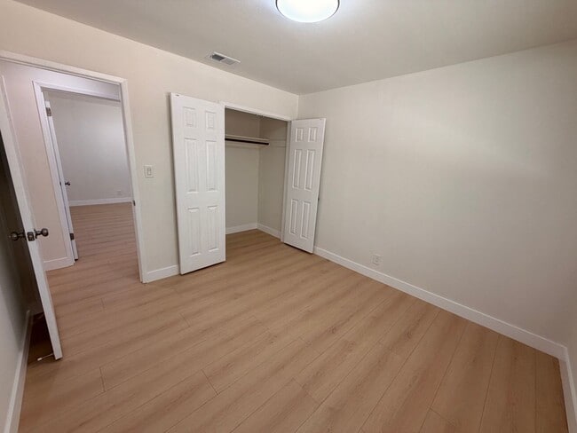 Building Photo - 10121 Craft Dr