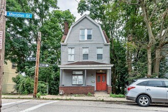 Building Photo - *** Gorgeous Mt. Washington Three Bedroom House * Fully Renovated * Near Grandview Ave * Pet Frie...