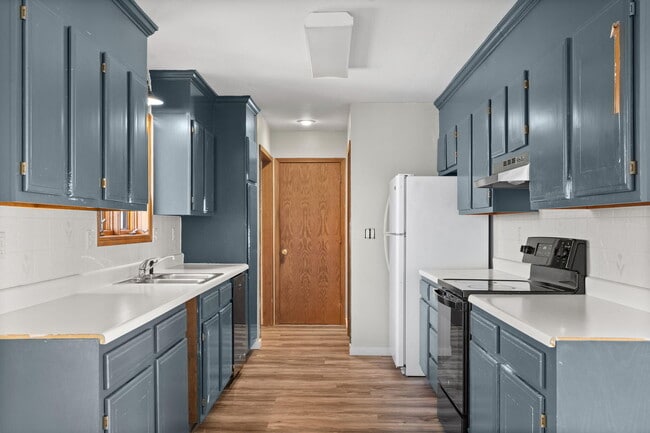 Building Photo - 42 Irish Hills Blvd