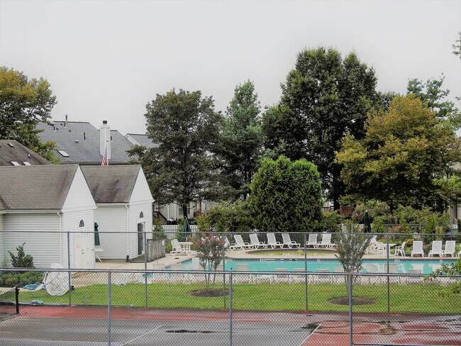 Building Photo - 708 Stony Brook Way