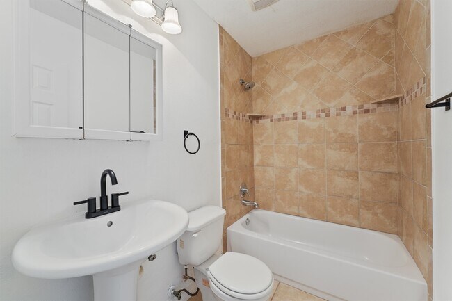 Building Photo - 11618 Biscayne Way