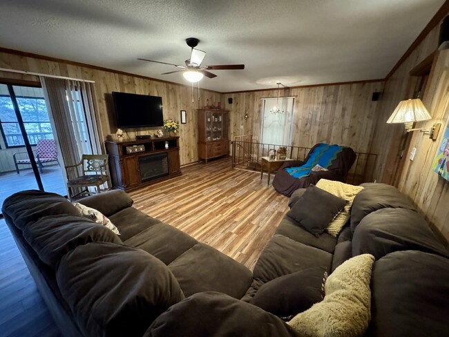 Building Photo - Lakefront Living! Furnished 3-Bed Home w/ ...