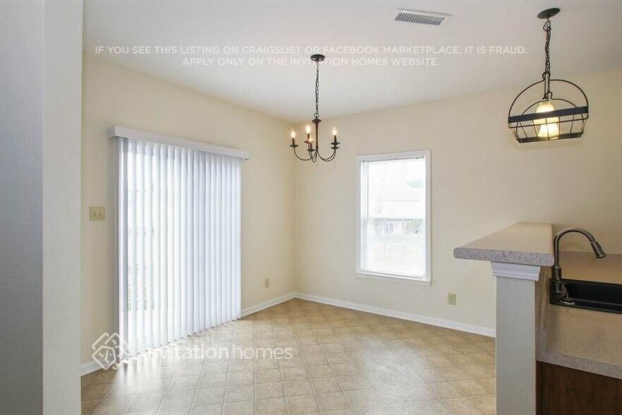 Building Photo - 329 Zander Woods Ct