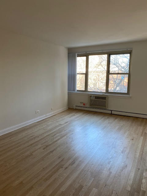 Building Photo - 3710 N Pine Grove Ave