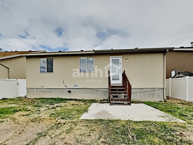 Building Photo - 4973 W Badger Ln