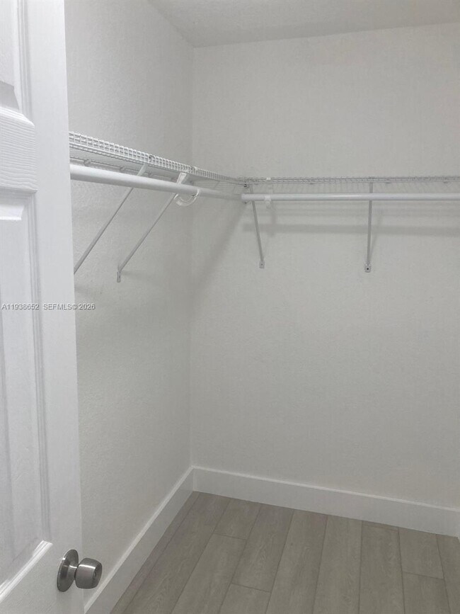 Building Photo - 199 E McNab Rd