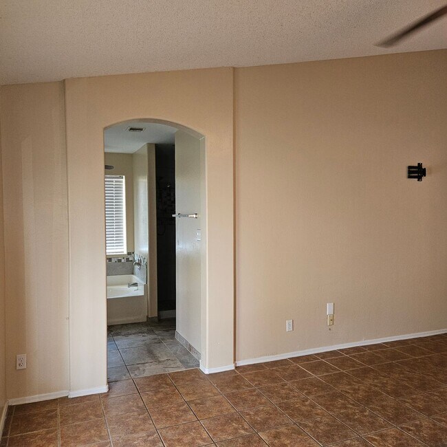 Building Photo - Pool home available now!