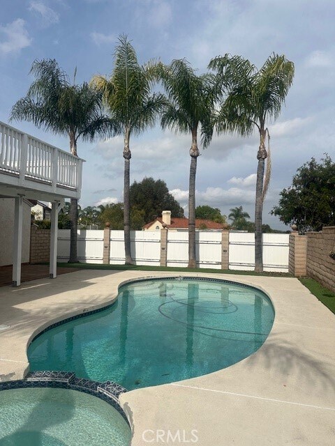 Building Photo - 547 Magnolia Ave