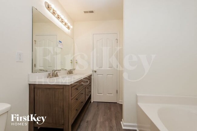 Building Photo - 414 Matfield Ct