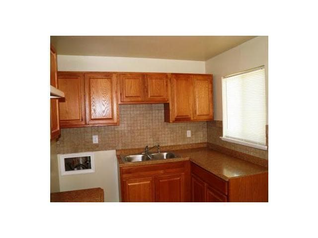 Building Photo - 7704 Springwood Dr