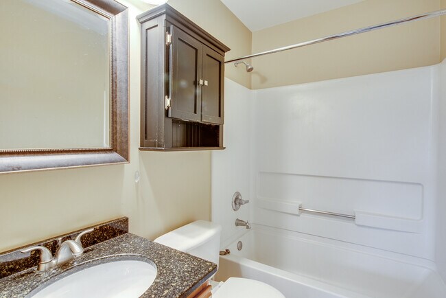 Building Photo - 2492 Dickens Dr