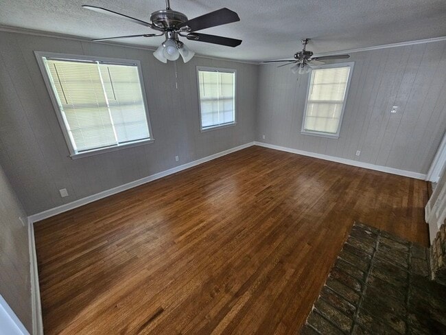 Building Photo - 5949 McQueen Cove