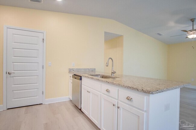 Building Photo - 7014 Sonny Dr