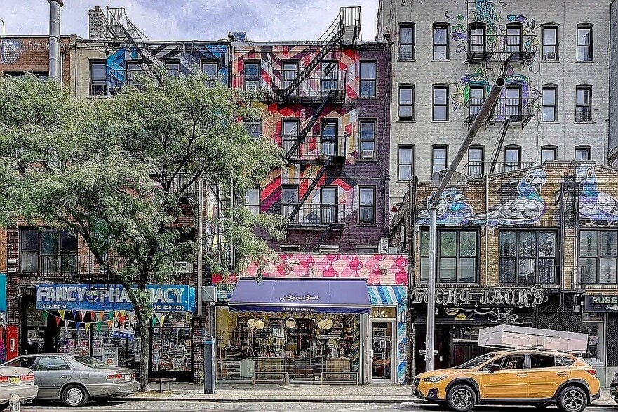 Building Photo - 130 Allen St