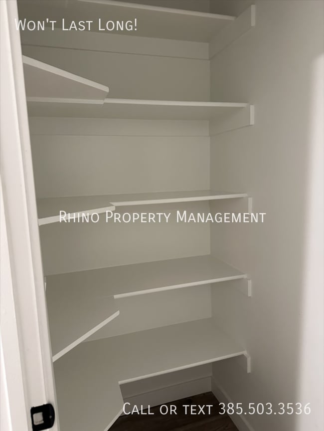 Building Photo - 429 N Northshore Dr