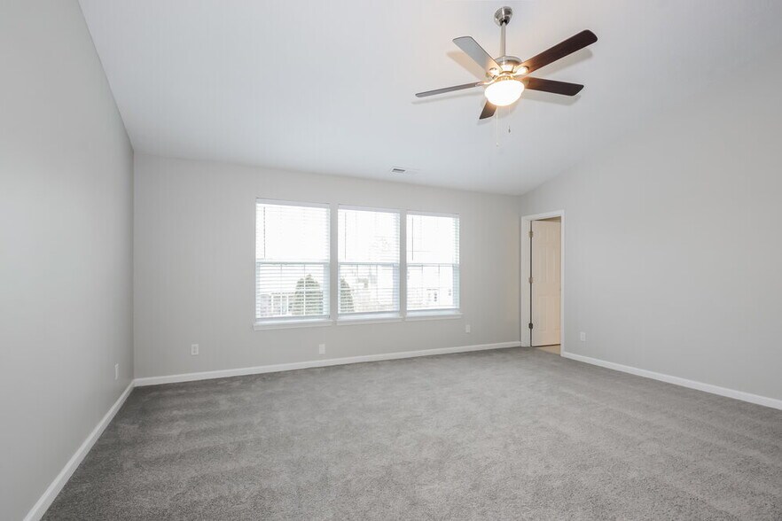 Building Photo - 1903 Windsor Ln