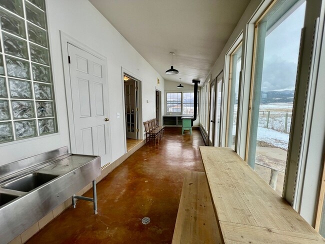 Building Photo - Rural Home for Rent in the Country