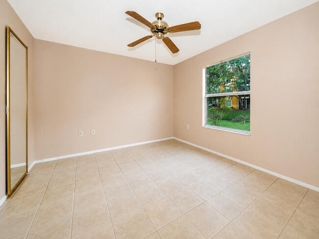 Building Photo - 5283 Images Cir