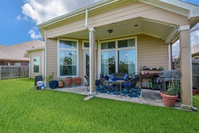 Building Photo - 2715 Farlow Ln
