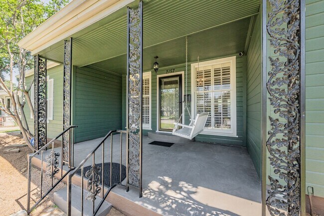 Building Photo - 2157 W Lotus Ave
