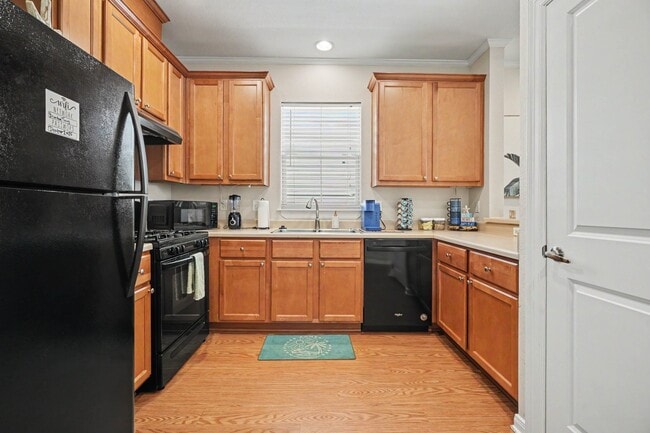 Building Photo - 5323 Menard Ave