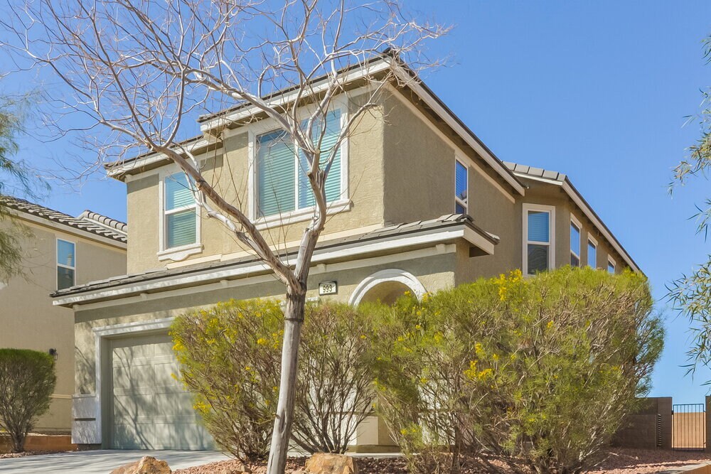 Building Photo - 993 Pebble Lake St