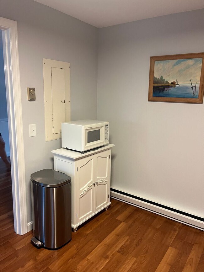 Building Photo - Fully updated 2Bd / 2Br Bassett Pond Condo...