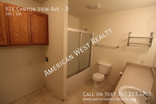 Building Photo - 926 Canyon View Ave