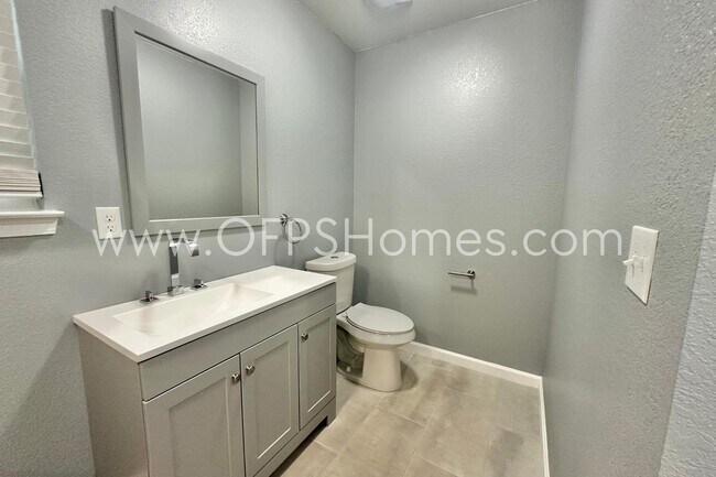 Building Photo - 245 Averitt Pl