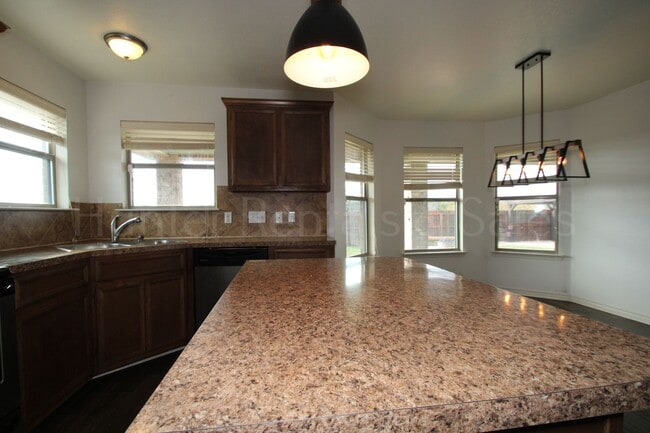 Building Photo - 4 Bedroom in Copperas Cove’s House Creek N...