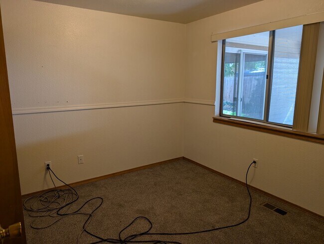 Building Photo - Great location off of Gary Lane and State ...