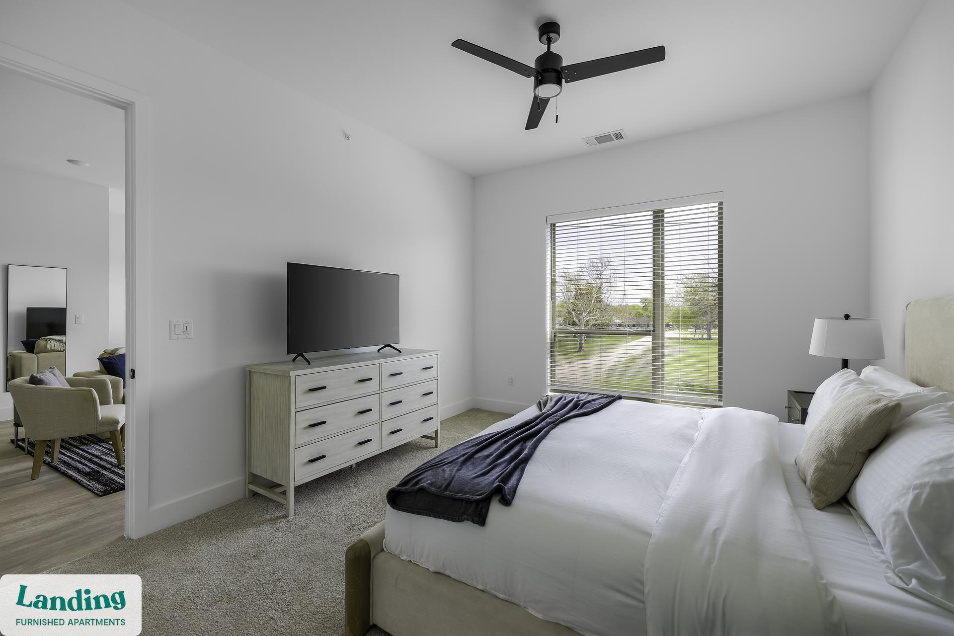 Building Photo - 650 E Sycamore St