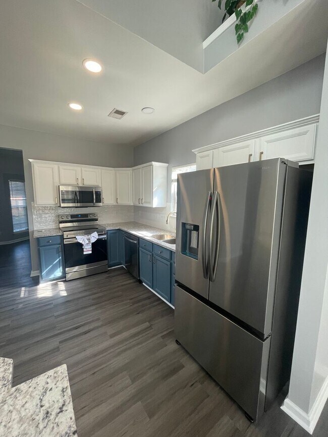 Building Photo - Lovely 3 Bedroom Home in Greer Near Gibb S...