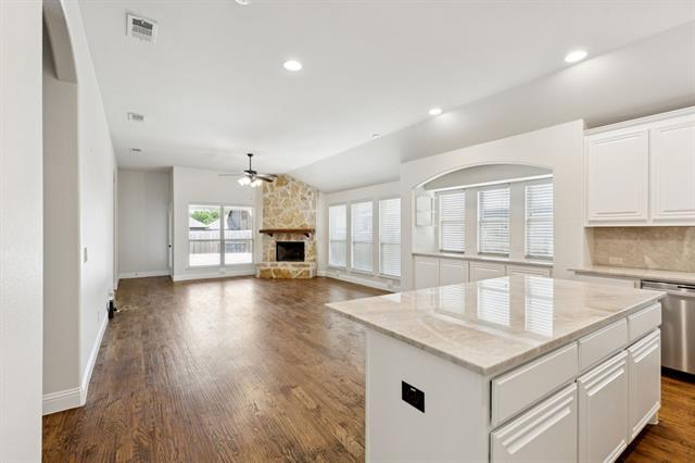 Building Photo - 512 Eastbrook Dr