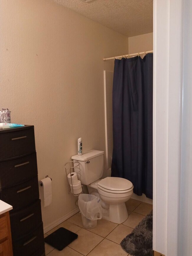 Building Photo - Enchanted Hills