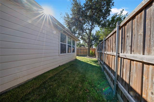 Building Photo - 3904 Oakhurst Ln